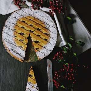 baked sliced cherry pie